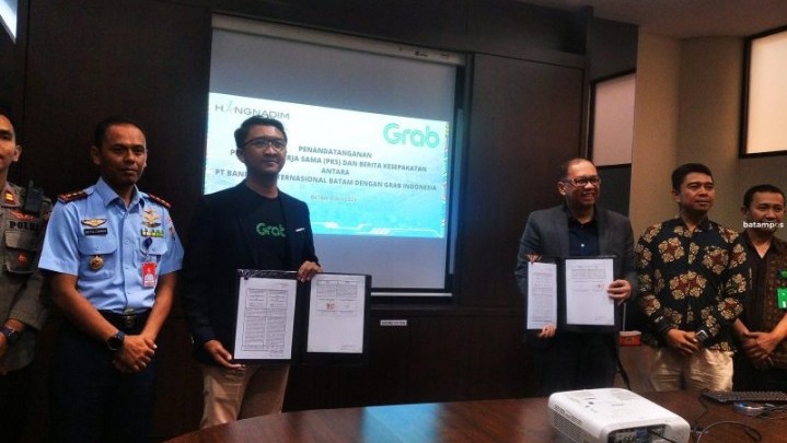Taksi Online Resmi Beroperasi di Bandara Hang Nadim Batam Taksi Online Resmi Beroperasi di Bandara Hang Nadim Batam