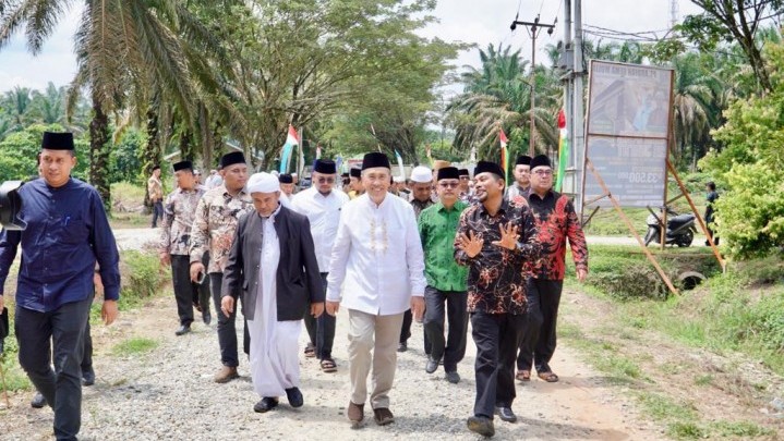 Reuni Akbar Digelar Alumni Ponpes Darussalam Kampar Reuni Akbar Digelar Alumni Ponpes Darussalam Kampar