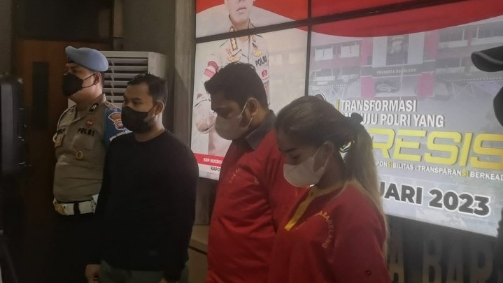 Mantan Anggota DPRD Batam Azhari David Dituntut Rehabilitas 1 Tahun Mantan Anggota DPRD Batam Azhari David Dituntut Rehabilitas 1 Tahun