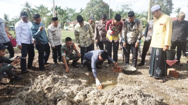 Bupati Inhil Mengaku Tetap Optimalkan Bangun Dunia Pendidikan