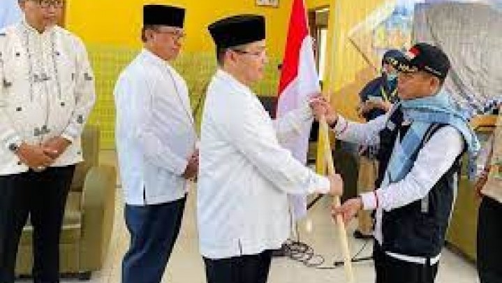 Jemaah Haji Kloter BTH-16 Asal Inhil Tiba di Tanah Air Jemaah Haji Kloter BTH-16 Asal Inhil Tiba di Tanah Air