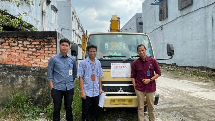 DJP Riau Sita Aset Penunggak Pajak Senilai Rp3,69 Miliar DJP Riau Sita Aset Penunggak Pajak Senilai Rp3,69 Miliar
