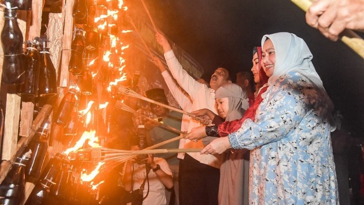 Semarak Tahun Baru 1445 Hijriyah, di Benngkalis Ada Festival Lampu Colok Semarak Tahun Baru 1445 Hijriyah, di Benngkalis Ada Festival Lampu Colok