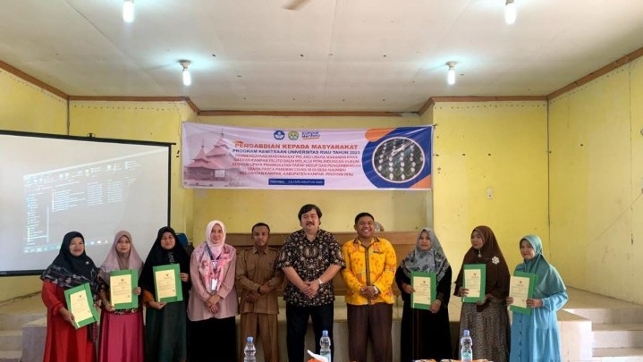 Program Kemitraan UR, Tim Pengabdian dan Mahasiswa KKN Lakukan Sosialiasi UMKM Palito Daun Program Kemitraan UR, Tim Pengabdian dan Mahasiswa KKN Lakukan Sosialiasi UMKM Palito Daun