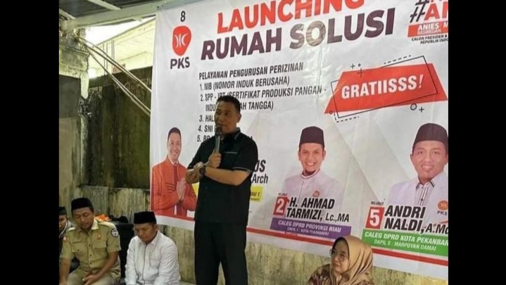 Markarius Anwar Launching Rumah Solusi UMKM: Gratiskan Perizinan untuk Masyarakat Markarius Anwar Launching Rumah Solusi UMKM: Gratiskan Perizinan untuk Masyarakat