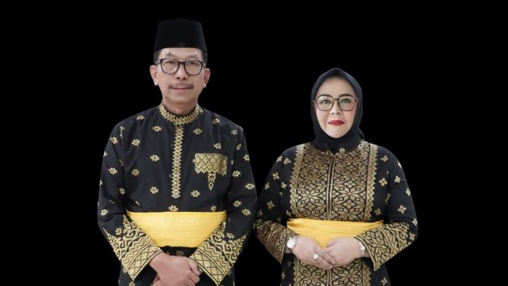 Hari Ini, Kajati Riau Akmal Abbas Dianugerahi Gelar Adat Datuk Seri Lela Setia Junjungan Negeri Hari Ini, Kajati Riau Akmal Abbas Dianugerahi Gelar Adat Datuk Seri Lela Setia Junjungan Negeri