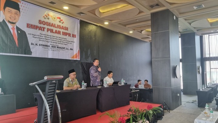 Dr. Syahrul Aidi Berbicara Empat Pilar Berbangsa di Hadapan para Akademisi dan Praktisi Dr. Syahrul Aidi Berbicara Empat Pilar Berbangsa di Hadapan para Akademisi dan Praktisi