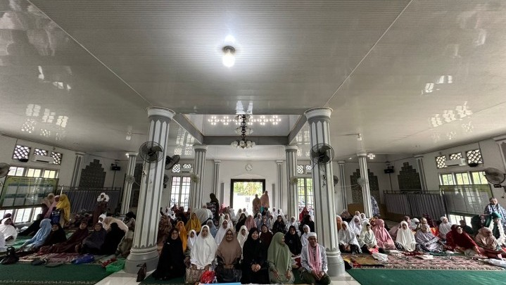 Bidang Perempuan MUI Kampar Jaulah ke majelis Taklim Sayyidatul Ulum Pulau Birandang Bidang Perempuan MUI Kampar Jaulah ke majelis Taklim Sayyidatul Ulum Pulau Birandang