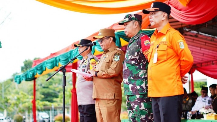 Apel Gelar Pasukan Kesiapsiagaan Bencana Alam Banjir dan Karhutla Kabupaten Siak Tahun 2024 Apel Gelar Pasukan Kesiapsiagaan Bencana Alam Banjir dan Karhutla Kabupaten Siak Tahun 2024