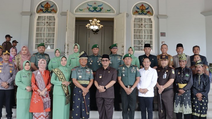 Perkuat Sinergi, Pemkab Siak Terima Kunjungan Kerja Danrem 031/Wira Bima Perkuat Sinergi, Pemkab Siak Terima Kunjungan Kerja Danrem 031/Wira Bima
