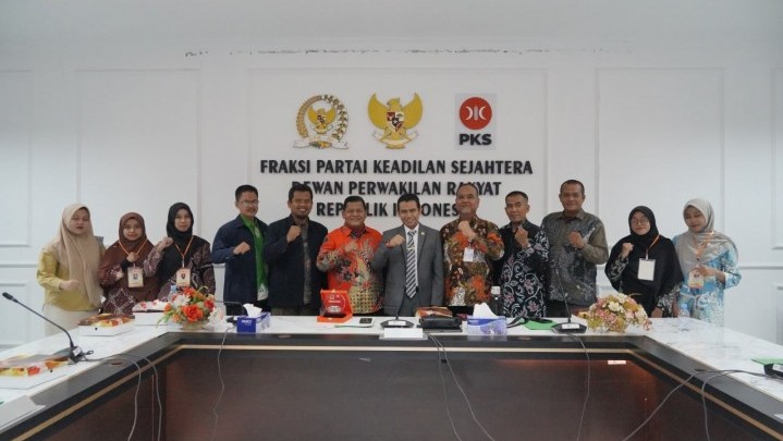 Hendry Munief :UMKM Kunci Perekonomian Indonesia, Pemuda Kampar Harus Berperan