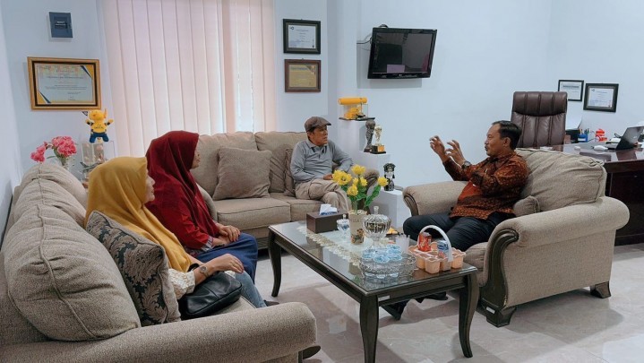 Tingkatkan Jaringan Pemasaran UMKM Binaan : Forum Pekanbaru Kota Bertuah, Kerjasama dengan TVRI Riau Tingkatkan Jaringan Pemasaran UMKM Binaan : Forum Pekanbaru Kota Bertuah, Kerjasama dengan TVRI Riau