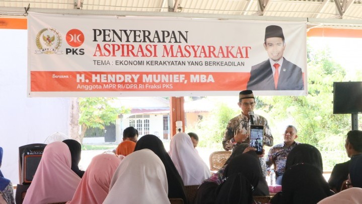 Hendry Munief Serap Aspirasi Masyarakat Kota Pekanbaru, Fokus Kepada Ekonomi Kerakyatan yang Berkeadilan Hendry Munief Serap Aspirasi Masyarakat Kota Pekanbaru, Fokus Kepada Ekonomi Kerakyatan yang Berkeadilan