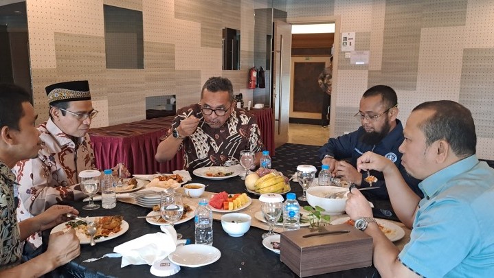 DPD ASITA Riau Bahas Trail Run 2025 Bersama Anggota DPR RI Hendry Munief dan Kemenparekraf DPD ASITA Riau Bahas Trail Run 2025 Bersama Anggota DPR RI Hendry Munief dan Kemenparekraf
