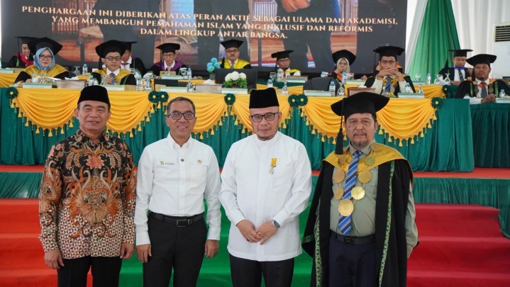 Puncak Milad Ke-17 UMRI Dihadiri Ketua PP Muhammadiyah, Menteri, dan Tokoh Muslim Dunia Puncak Milad Ke-17 UMRI Dihadiri Ketua PP Muhammadiyah, Menteri, dan Tokoh Muslim Dunia