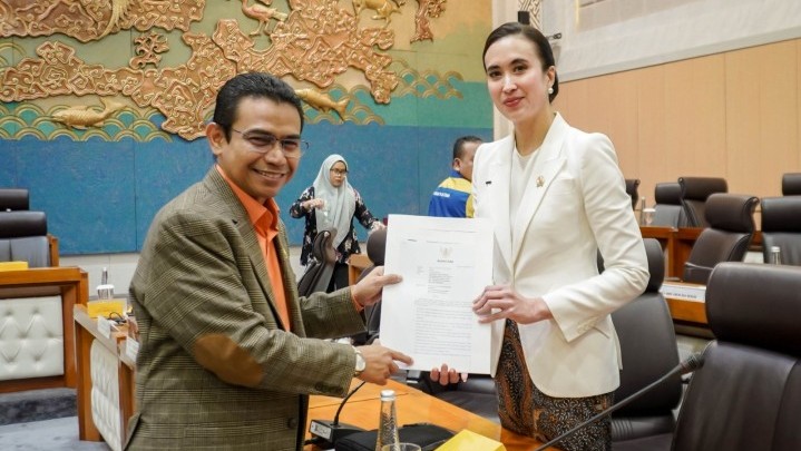 Undang Menpar dan Menekraf ke Kuansing dan Siak, Hendry Munief Minta Pemerintah Manfaatkan Wisata Budaya Lokal Undang Menpar dan Menekraf ke Kuansing dan Siak, Hendry Munief Minta Pemerintah Manfaatkan Wisata Budaya Lokal