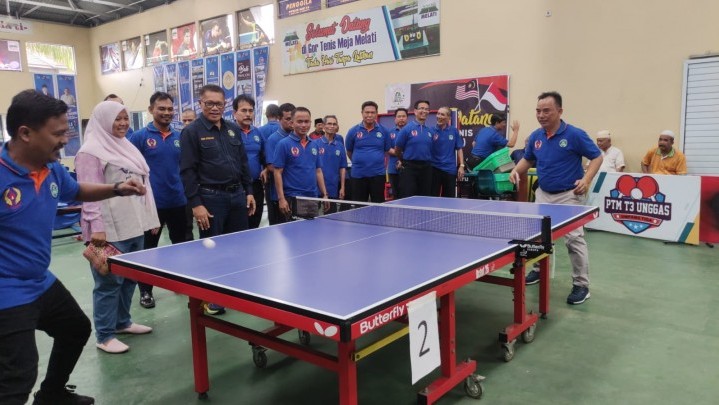 Kadispora Pekanbaru Hazli Resmi Buka Kejurkot PTMSI Pekanbaru Kadispora Pekanbaru Hazli Resmi Buka Kejurkot PTMSI Pekanbaru