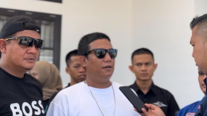 Ketua Harian dan Wakil Ketua Membakar Semangat Atlet Tarung Derajat Saat Pelepasan Ketua Harian dan Wakil Ketua Membakar Semangat Atlet Tarung Derajat Saat Pelepasan