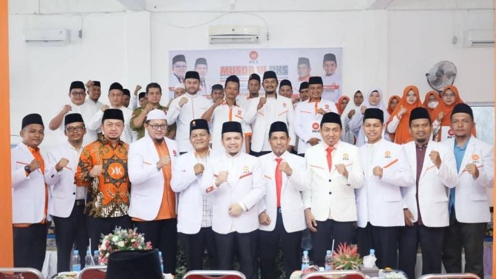 Pengurus DPD PKS Kampar Resmi Dilantik, Targetkan Konsolidasi Internal dan Persiapan Pemilu 2029 Pengurus DPD PKS Kampar Resmi Dilantik, Targetkan Konsolidasi Internal dan Persiapan Pemilu 2029