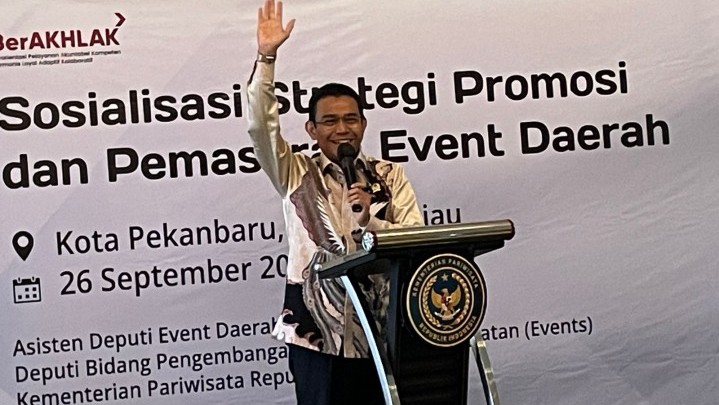 Anggota Komisi VII DPR RI Hendry Munief dan Kemenpar Taja Sosialisasi Strategi Promosi dan Pemasaran Event Daerah