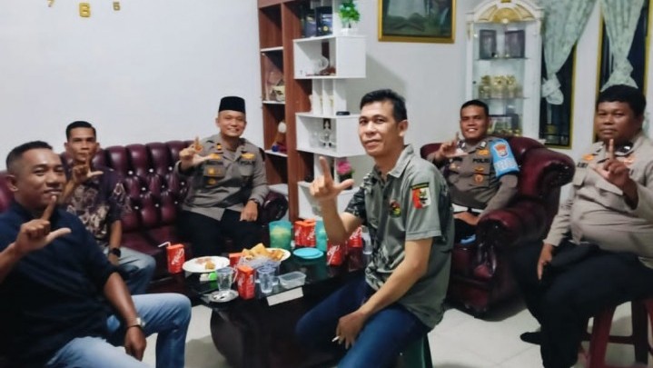 Kapolsek dan Wartawan Jalin Silaturahmi, Perkuat Sinergitas Penyebaran Informasi Publik.