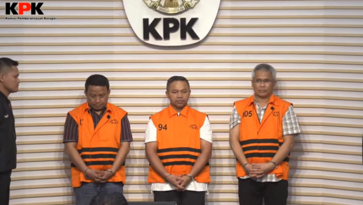 KPK Tetapkan Gubernur Riau dan Dua Pejabat Lain sebagai Tersangka Korupsi