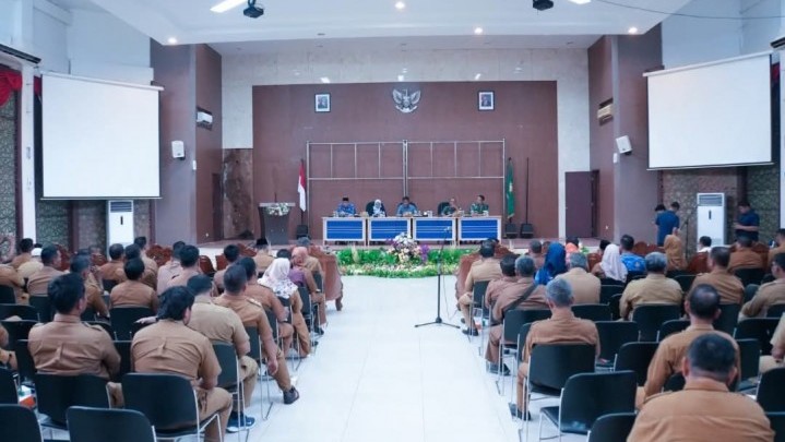 Bupati Kampar Instruksikan Camat dan Kades Percepat Penetapan Lokasi Koperasi Merah