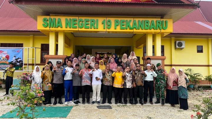 SMAN 19 Pekanbaru Jadi Sekolah Penutup, Honda-SPS Goes to School 2025: School Happy Kembali ke Literasi
