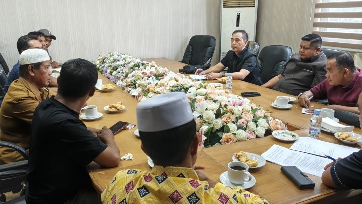 ?Warga Kemang Indah Datangi DPRD Kampar, Soroti HGU, Tenaga Kerja Lokal, dan CSR