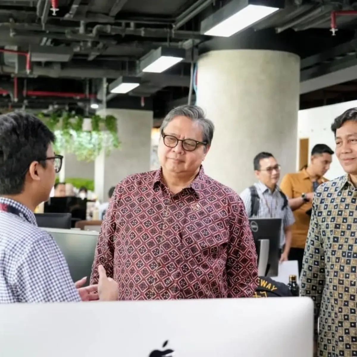 Airlangga Bidik Investasi AI hingga Rp 216,79 Triliun, Peluang Emas bagi Ekonomi Digital Indonesia