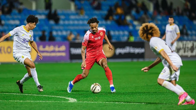 Al-Taawon vs Al-Qadisiyah: Gol Menit 90+6 Reijnders Bawa Tamu ke Puncak Klasemen