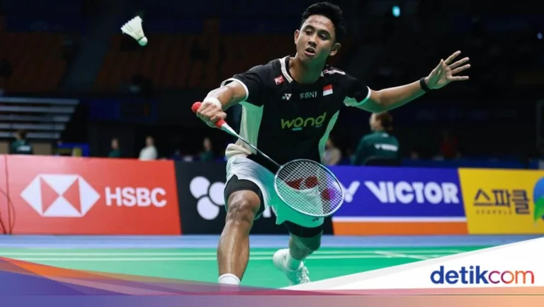 Alwi Farhan Melaju Dramatis ke 16 Besar French Open 2026, Ungkap Kunci Keberuntungan di Poin Krusial