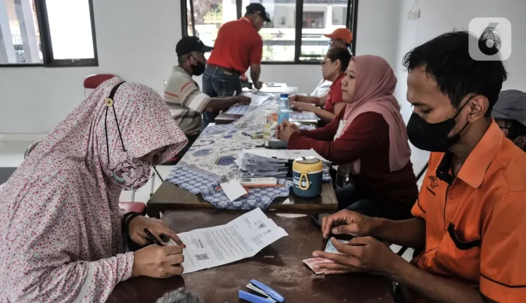 Bantuan Langsung Tunai Mengalir Deras di Kalteng, Warga Terdampak Karhutla Terima BLT dan Paket Pangan