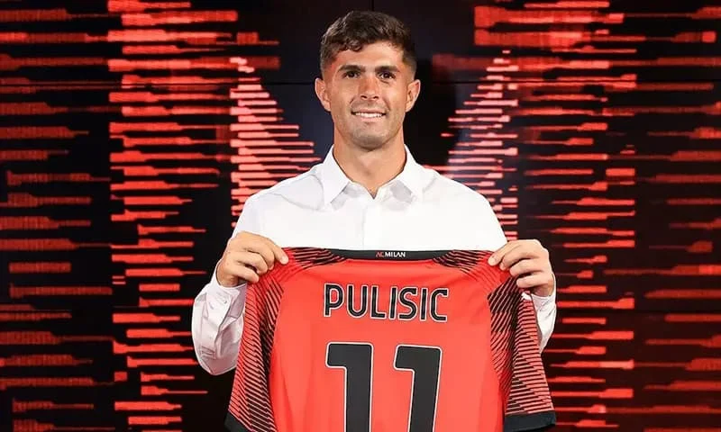 Christian Pulisic Resmi Jadi Wajah Baru AC Milan, Kontrak Fantastis hingga 2031 Akhirnya Terungkap!