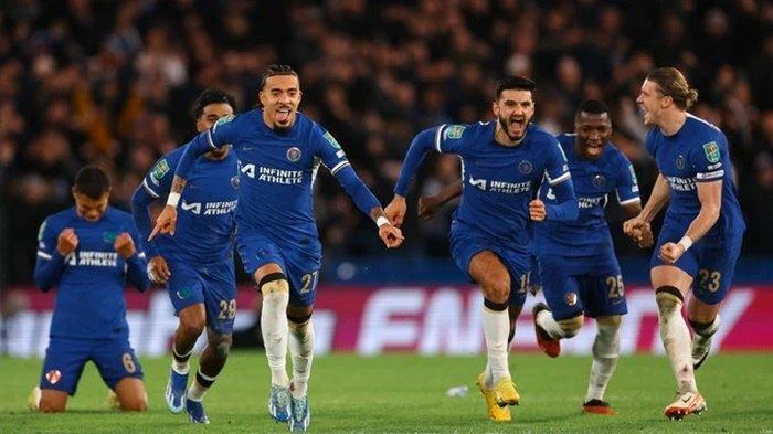 Debut Pahit Emmanuel Emegha: Gagal Penalti, Chelsea Tersingkir dari Carabao Cup di Anfield