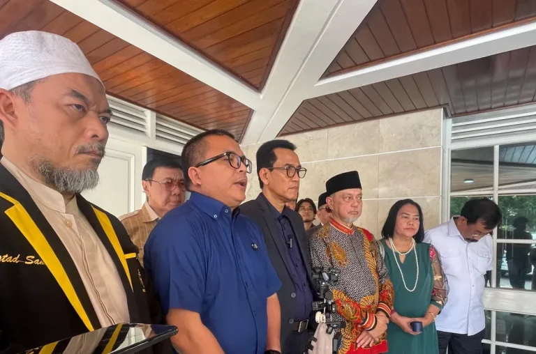 Denny Indrayana Cabut Gugatan Gibran di PTUN, Walk Out Usai Tergugat Tak Hadirkan Bukti Suket