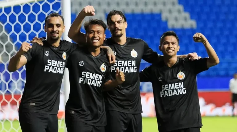 Derby Sumatera Memanas! Semen Padang FC Bidik Kemenangan demi Selamatkan Posisi Klasemen
