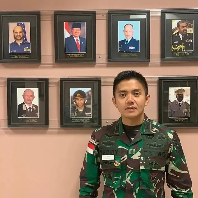 Di Balik Layar Kenegaraan: Seskab Teddy Rela Luangkan Waktu Hadiri Sertijab Komandan Batalyon Rekan Seangkatan