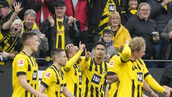 Dortmund Kudeta Puncak Bundesliga! Kemenangan Dramatis atas Frankfurt Bikin Bayern Munich Waswas