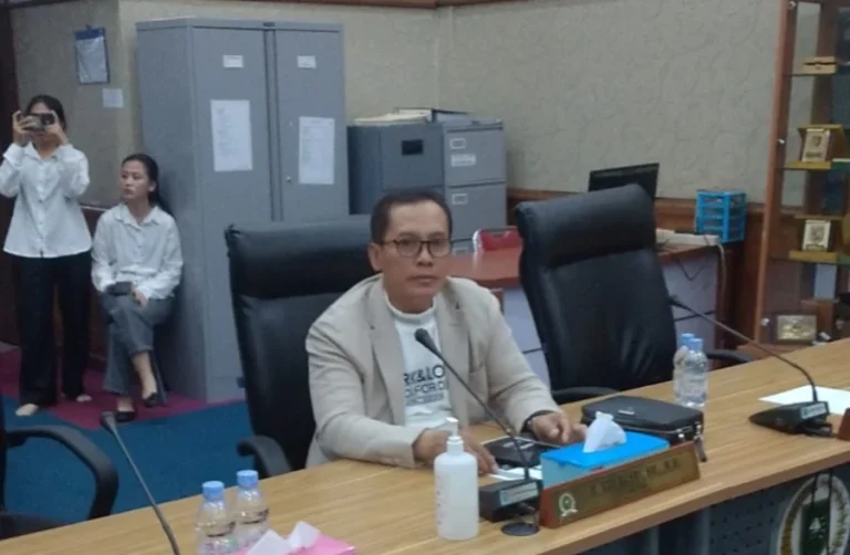DPRD Riau Geruduk Kantor Bea Cukai Usai Absen dari Undangan Komisi III