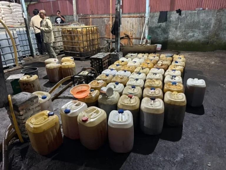 Dua Orang Jadi Tersangka Penyelewengan Solar Subsidi di Siak, Polda Riau Sita 6.500 Liter