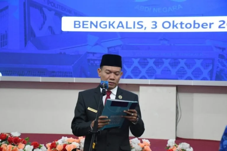 Dugaan Korupsi Proyek Batas Desa, Direktur Polbeng Johny Custer Buka Suara
