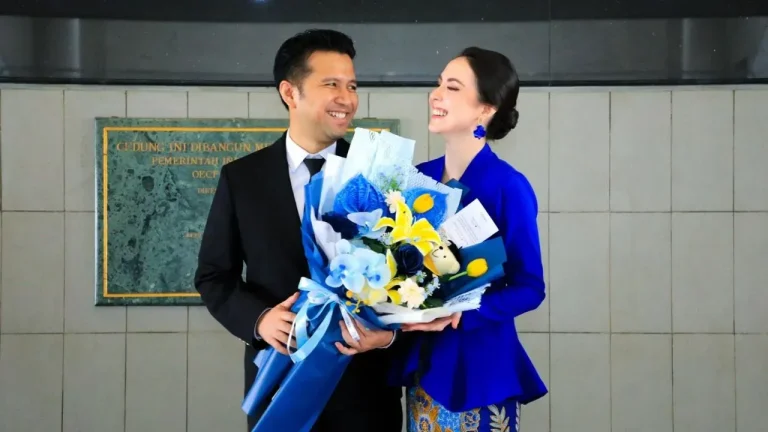 Emil Dardak, Suami Arumi Bachsin, Raih Gelar Insinyur ITB dan Predikat Lulusan Terbaik