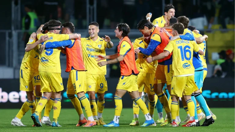 Frosinone Menggila di Stirpe: Rahasia Kebangkitan Klub Kecil yang Kini Ditakuti Raksasa Serie A