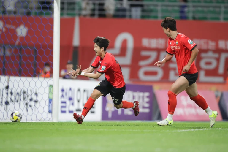 Gangwon FC di Persimpangan: Antara Keajaiban K League dan Krisis di ACL Two