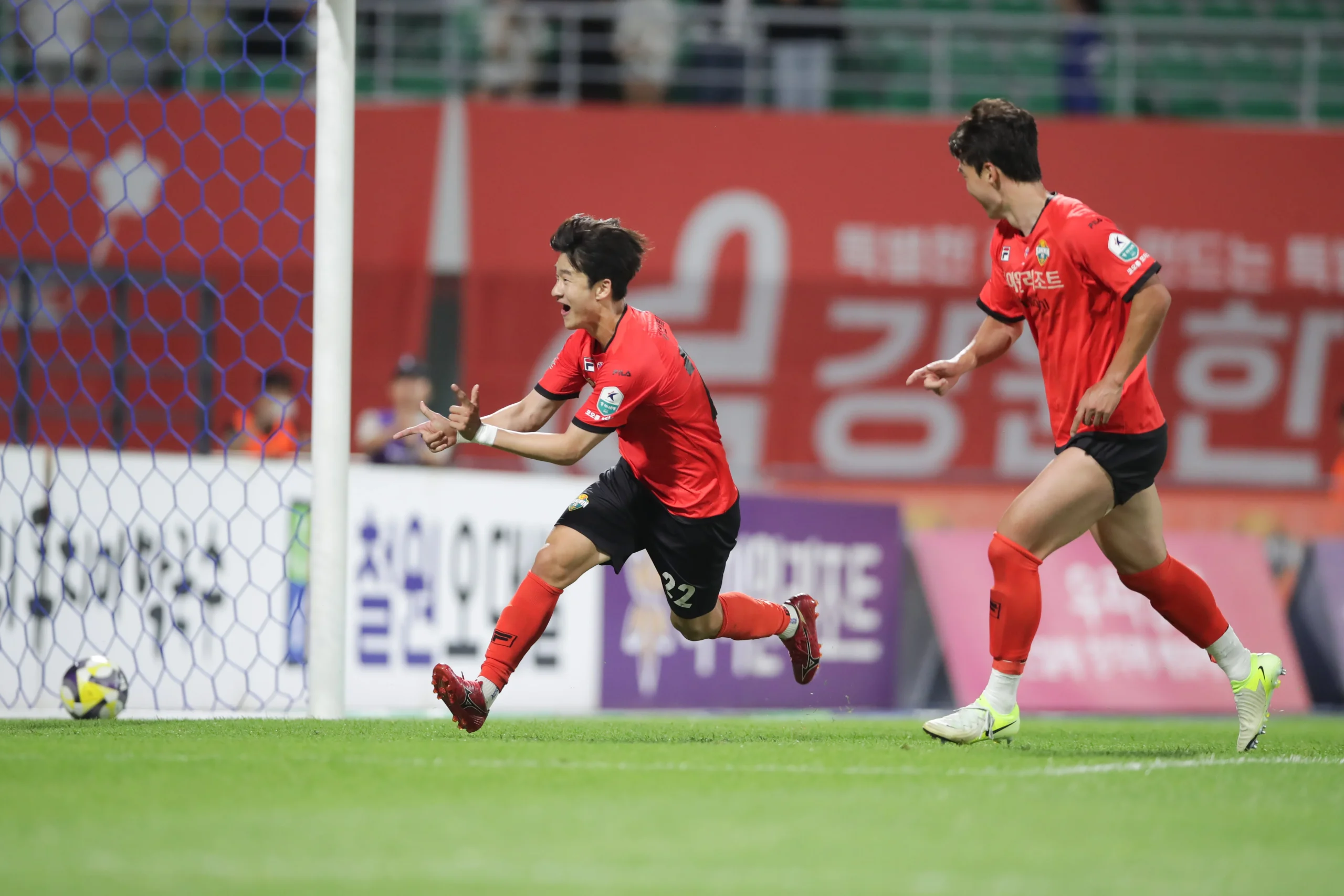 Gangwon FC di Persimpangan: Antara Keajaiban K League dan Krisis di ACL Two