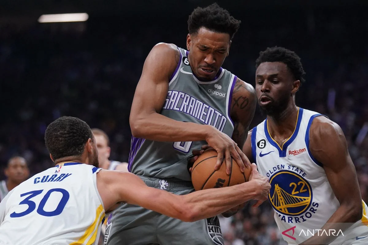 Georges Niang Jadi Kunci Comeback Warriors, Curry Pimpin Pembalasan 25 Poin atas Lakers