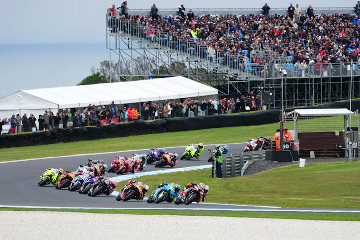 Hasil MotoGP Australia 2026 Batal Total: Kabut Asap Kacaukan Phillip Island, Veda Ega Kehilangan Pole Position