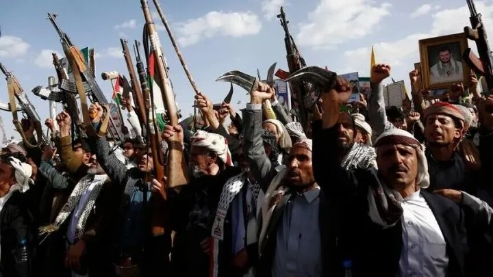 Houthi Klaim Hantam Bandara dan Fasilitas Minyak Saudi, Eskalasi Baru di Yaman