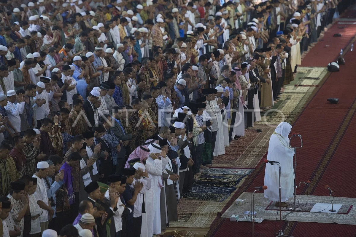 Imam Masjidil Haram Kecam Serangan Houthi ke Mekkah-Madinah, Sebut Pengabaian ke 2 Masjid Suci